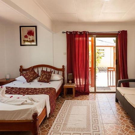 Dream Holiday Self Catering 라디게 외부 사진
