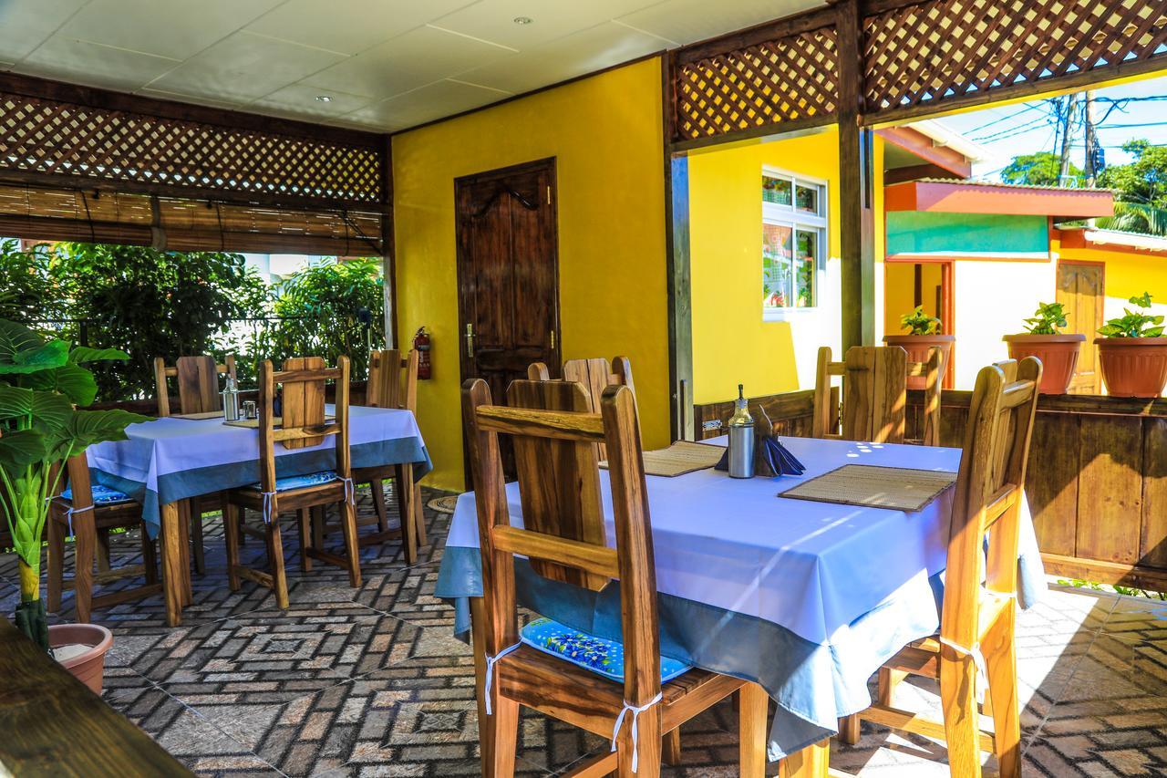 Dream Holiday Self Catering 라디게 외부 사진